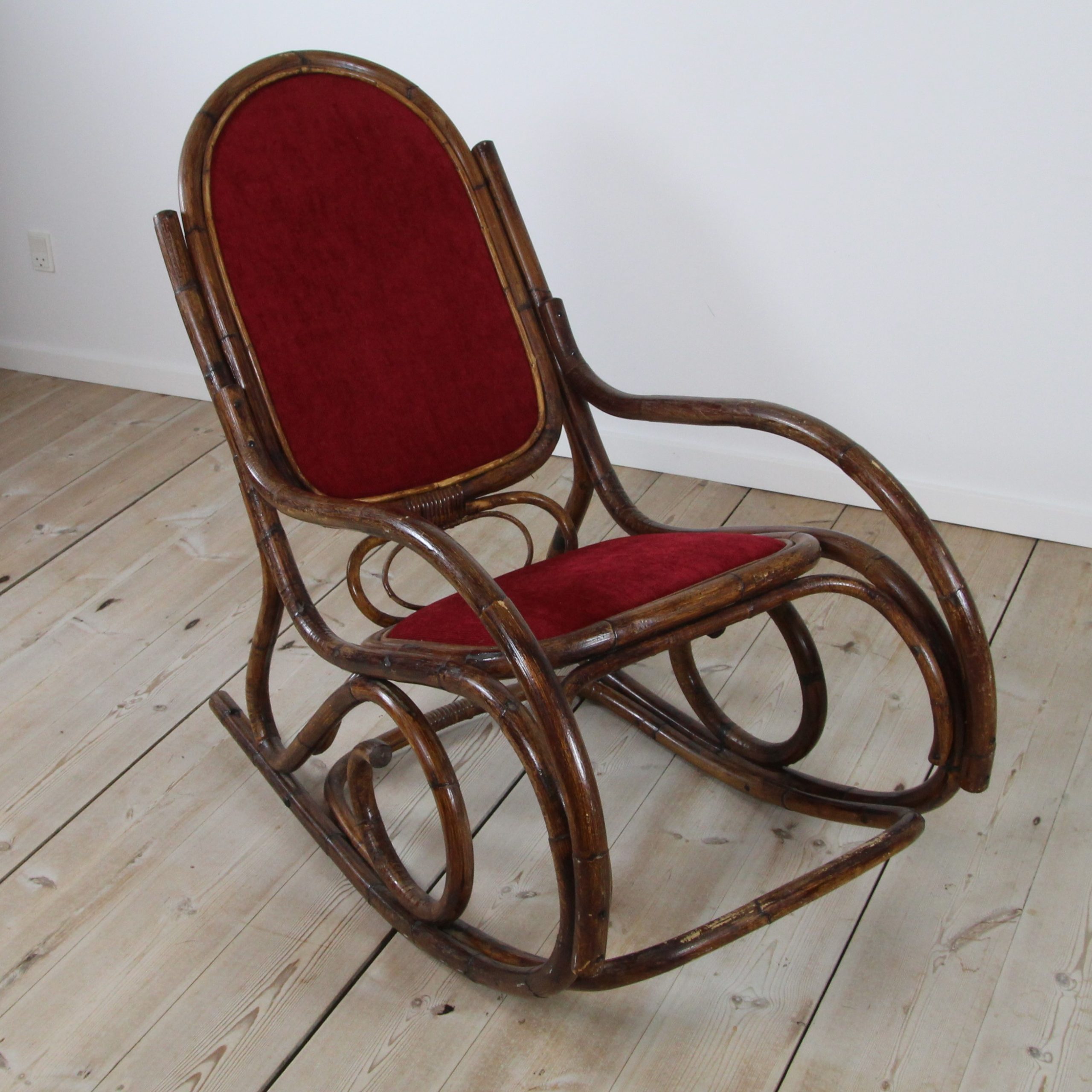 Vintage rocking chair in the manner of Thonet, c.1900-1920’s